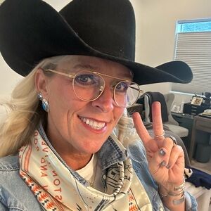 Meet your Posher, Ann